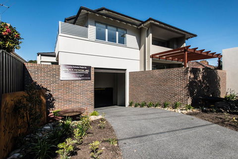 The Waverley International Hotel - Accommodation Newcastle 42