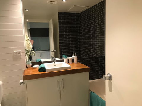 Lorne World - Accommodation Newcastle 42