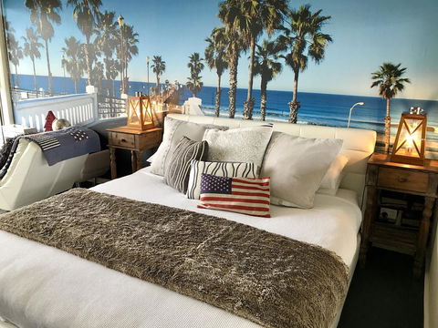 Lorne World - Accommodation Newcastle 18