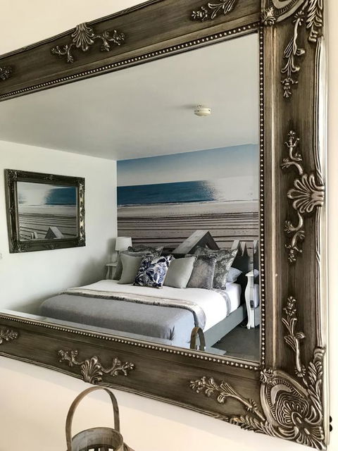 Lorne World - Accommodation Newcastle 16