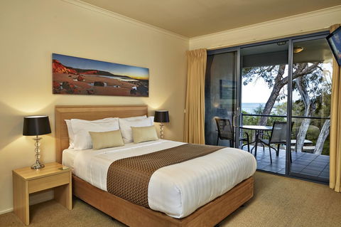 Lorne Surf Apartments - Accommodation Newcastle 9