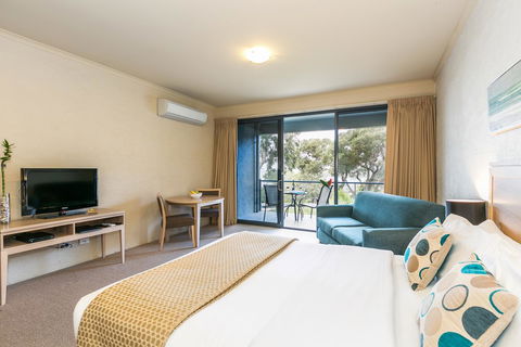 Lorne Surf Apartments - Accommodation Newcastle 26