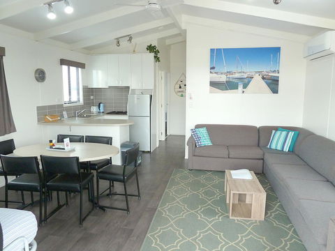 Apollo Bay Waterfront Motor Inn - Accommodation Newcastle 17