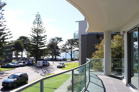 130 At The Waves - Accommodation Newcastle 22