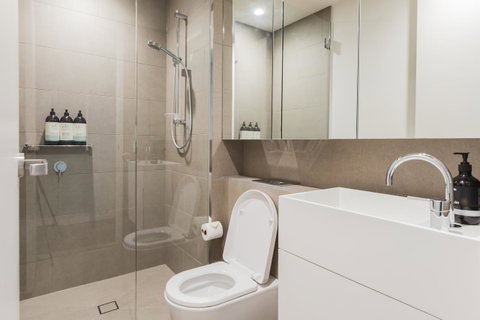 New Eureka 108 Hotel Apartments - Accommodation Newcastle 10