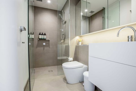 New Eureka 108 Hotel Apartments - Accommodation Newcastle 0
