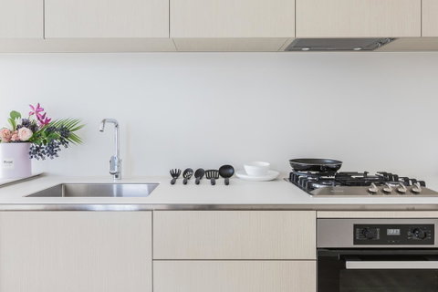 New Eureka 108 Hotel Apartments - Accommodation Newcastle 9