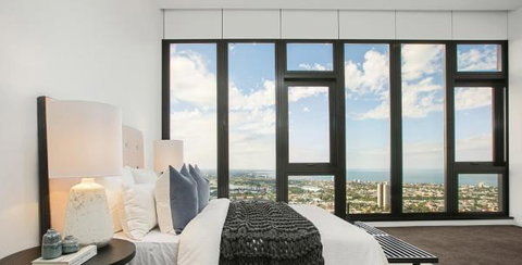 Experience Platinum Hotel Apartments - Accommodation Newcastle 19