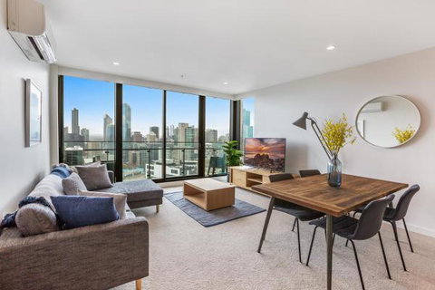 Experience Platinum Hotel Apartments - Accommodation Newcastle 0
