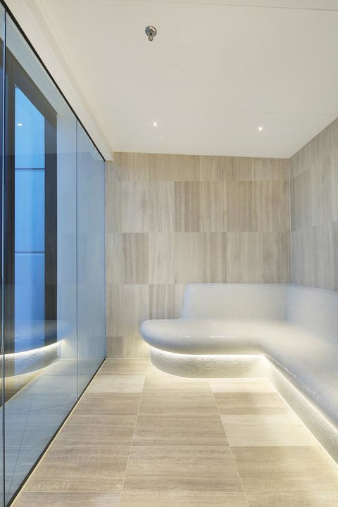 Experience Platinum Hotel Apartments - Accommodation Newcastle 30