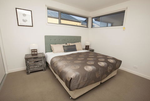 7 Falls Apartments - Accommodation Newcastle 29