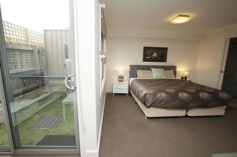 7 Falls Apartments - Accommodation Newcastle 20