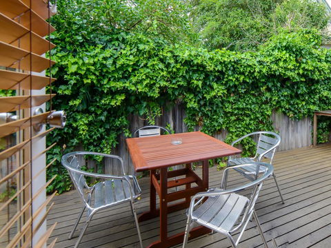 Boutique Stays Sandyside- Sandringham Villa Units - Accommodation Newcastle 10