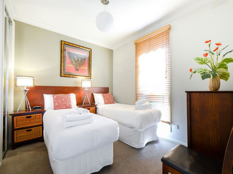 Boutique Stays Sandyside- Sandringham Villa Units - Accommodation Newcastle 3