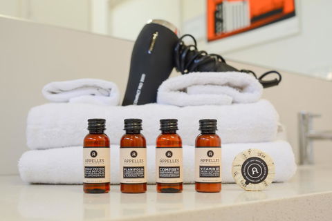 Boutique Stays Sandyside- Sandringham Villa Units - Accommodation Newcastle 4