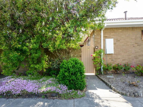 Boutique Stays Sandyside- Sandringham Villa Units - Accommodation Newcastle 1
