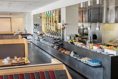 PARKROYAL Melbourne Airport - Accommodation Newcastle 7