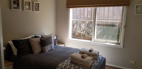 Oxford Rise Apartment - Accommodation Newcastle 6