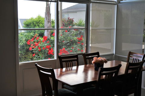 Oxford Rise Apartment - Accommodation Newcastle 2