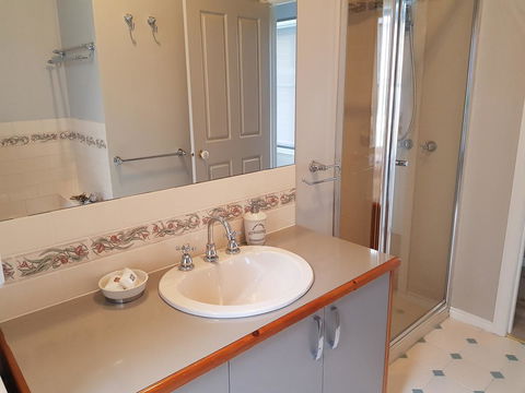 Oxford Rise Apartment - Accommodation Newcastle 11