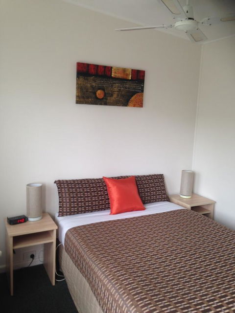Beachcomber Motel & Apartments - Accommodation Newcastle 39