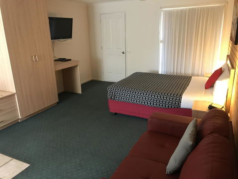 Beachcomber Motel & Apartments - Accommodation Newcastle 8