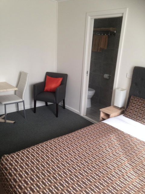 Beachcomber Motel & Apartments - Accommodation Newcastle 28
