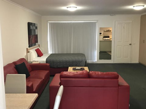 Beachcomber Motel & Apartments - Accommodation Newcastle 12