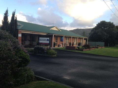 Beachcomber Motel & Apartments - Accommodation Newcastle 3