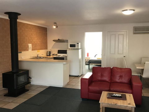 Beachcomber Motel & Apartments - Accommodation Newcastle 13