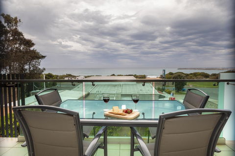 The Dolphin Apartments - Accommodation Newcastle 4
