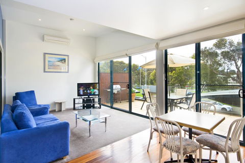 Anchorage Motel & Villas Lorne - Accommodation Newcastle 0