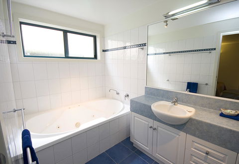 Anchorage Motel & Villas Lorne - Accommodation Newcastle 12