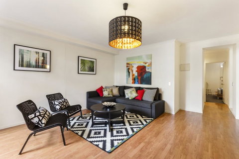 Melbourne Luxury Paradise - Accommodation Newcastle 3