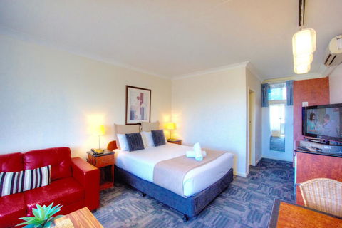 The Sandridge Motel - Accommodation Newcastle 9