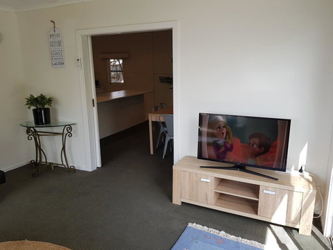 Dromana Holiday Beach House - Accommodation Newcastle 1