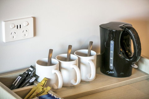 Nightcap At The Cheeky Squire - Accommodation Newcastle 10