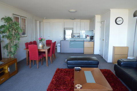 3BR Apartment At Victoria Tower Southbank - Accommodation Newcastle 1
