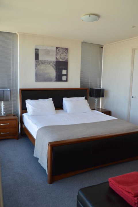 3BR Apartment At Victoria Tower Southbank - Accommodation Newcastle 7