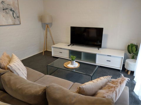 North Melbourne Retreat - Accommodation Newcastle 13