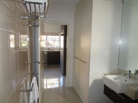 North Melbourne Retreat - Accommodation Newcastle 15