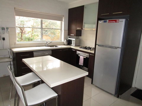 North Melbourne Retreat - Accommodation Newcastle 2