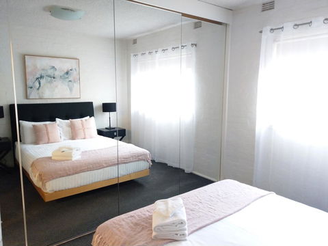 North Melbourne Retreat - Accommodation Newcastle 6
