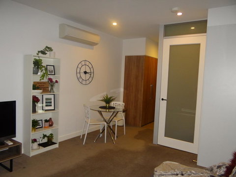 Amazing Accommodations: Vogue - Accommodation Newcastle 4