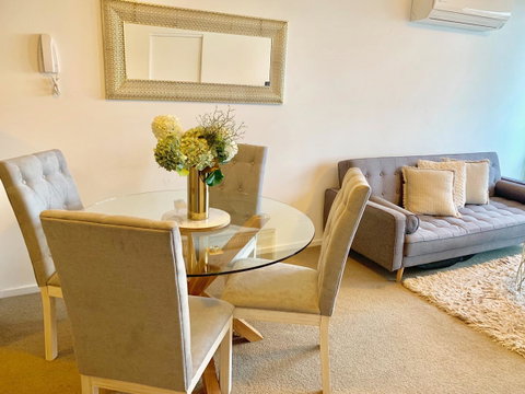 Luxury Apartments With View - Accommodation Newcastle 13