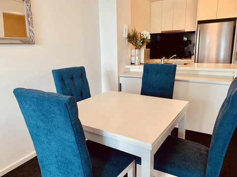 Luxury Apartments With View - Accommodation Newcastle 12