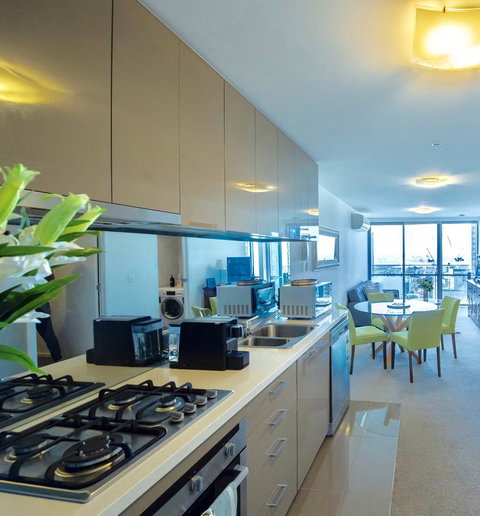 Luxury Apartments With View - Accommodation Newcastle 3