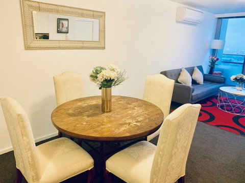 Luxury Apartments With View - Accommodation Newcastle 34