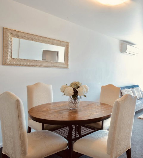 Luxury Apartments With View - Accommodation Newcastle 15