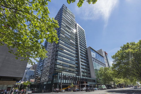 Wyndham Hotel Melbourne - Accommodation Newcastle 0